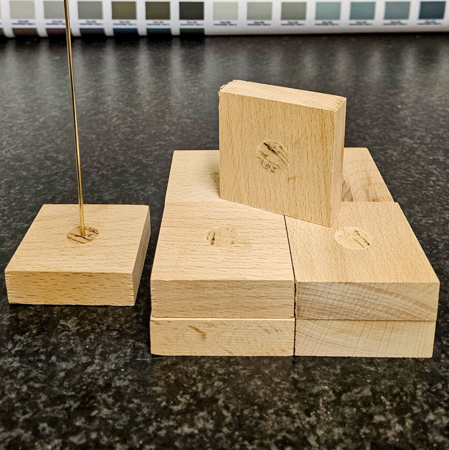 Tischflagge mit Holzsockel