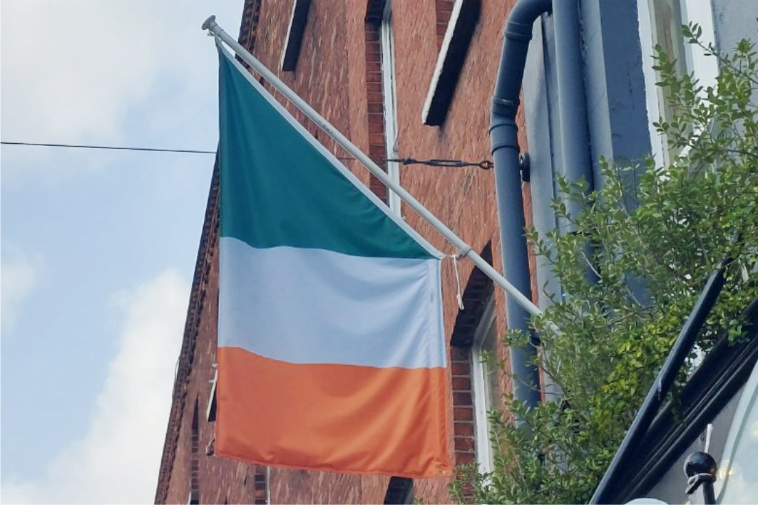 Wandmontierter 2-Meter-Fahnenmast